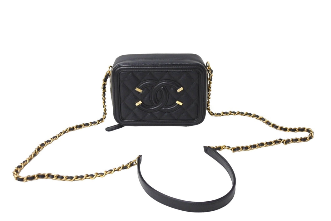 極美品 CHANEL シャネル CCフィグリー ミニチェーンショルダーバッグ A84452 キャビアスキン ブラック ゴールド金具 中古 65412