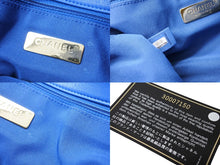 Load image into Gallery viewer, CHANEL シャネル シャネル19 ディズマフ マトラッセ 2WAY チェーン ショルダーバッグ 30番台 ライトブルー ラムスキン コンビ金具 ココマーク 美品 中古 65429
