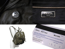 画像をギャラリービューアに読み込む, 極美品 PRADA プラダ リュック デイパック トライアングルロゴ B2811L レザー シルバー金具 カーキ 中古 65474 