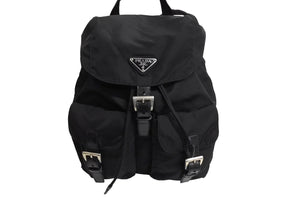 PRADA プラダ リュック デイパック トライアングルロゴ B6677 ブラックナイロン シルバー金具 美品 中古 65523 