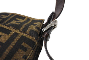 FENDI フェンディ マンマバケット ワンショルダーバッグ ズッカ柄 コットンキャンバス レザー シルバー金具 美品 中古 65539 