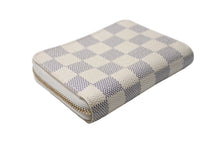 Load image into Gallery viewer, LOUIS VUITTON ルイ ヴィトン ジッピー コインパース コインケース N60229 ダミエアズール キャンバス ホワイト 美品 中古 65544