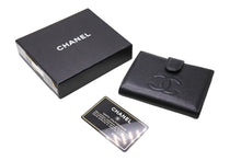画像をギャラリービューアに読み込む, 極美品 CHANEL シャネル ココマーク 二つ折り財布 がま口 キャビアスキン 6番台 ゴールド金具 ブラック 中古 65547