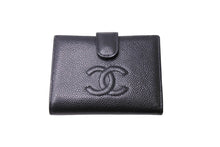 画像をギャラリービューアに読み込む, 極美品 CHANEL シャネル ココマーク 二つ折り財布 がま口 キャビアスキン 6番台 ゴールド金具 ブラック 中古 65547
