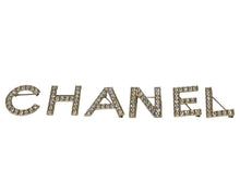 Load image into Gallery viewer, 新品同様 CHANEL シャネル ロゴ ブローチ アルファベット6個セット ラインストーン AB1368 アクセサリー ゴールド金具 中古 65572
