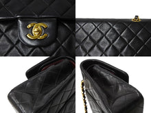 Load image into Gallery viewer, CHANEL シャネル チェーンショルダーバッグ ココマーク マトラッセ ラムスキン 2番台 1992年 ブラック ゴールド 美品 中古 65573