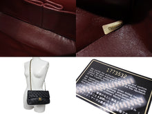 Load image into Gallery viewer, CHANEL シャネル チェーンショルダーバッグ Wフラップ マトラッセ 23cm ココマーク ラムスキン 1番台 ブラック ゴールド金具 美品 中古 65597
