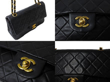 Load image into Gallery viewer, CHANEL シャネル チェーンショルダーバッグ Wフラップ マトラッセ 23cm ココマーク ラムスキン 1番台 ブラック ゴールド金具 美品 中古 65597