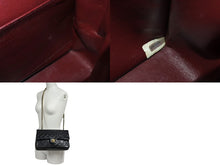 Load image into Gallery viewer, CHANEL シャネル マトラッセ ダブルフラップ25 ショルダーバッグ 1番台 ラムスキン ブラック ゴールド金具 美品 中古 65599
