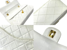 Load image into Gallery viewer, CHANEL シャネル チェーンショルダーバッグ マトラッセ25 ココマーク ラムスキン 5番台 1998年 Wフラップ ホワイト 美品 中古 65604
