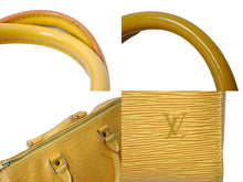 Load image into Gallery viewer, Louis Vuitton ルイヴィトン スピーディ25 ボストンバッグ M43019 エピレザー イエロー ゴールド金具 良品 中古 65672