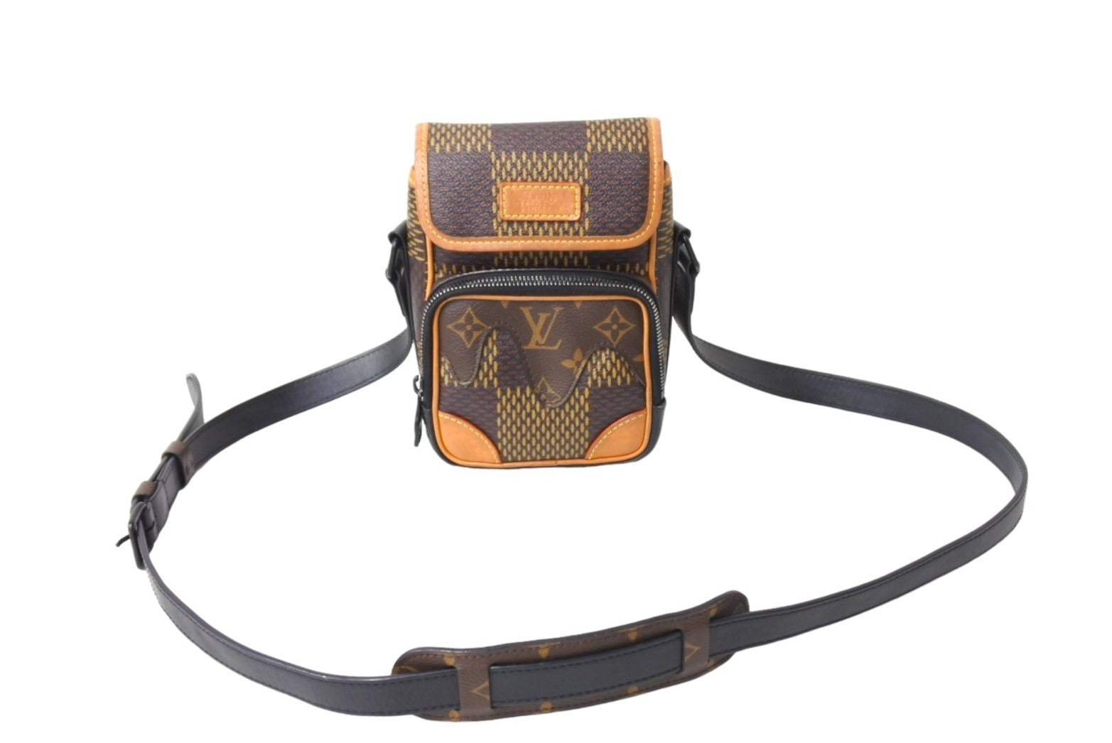 Louis Vuitton – Tagged 