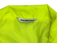 Load image into Gallery viewer, 極美品 BALENCIAGA バレンシアガ パイピング オーバーサイズ トラック ジャケット 蛍光 イエロー 2020年 ポリエステル 643053 サイズ38 中古 65736