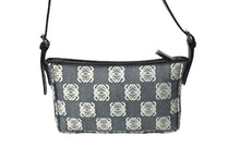 Load image into Gallery viewer, 極美品 LOEWE ロエベ アナグラム ハンドバッグ ワンショルダーバッグ ポーチ キャンバス シルバー金具 グレー 中古 65747