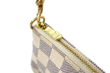画像をギャラリービューアに読み込む, LOUIS VUITTON ルイヴィトン ポーチ N58010 ミニポシェットアクセソワール ダミエアズール ホワイト ゴールド金具 美品 中古 65750