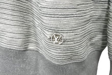 画像をギャラリービューアに読み込む, LOUIS VUITTON ルイヴィトン ニット セーター 2017年 LVロゴ金具 長袖 エピ柄 トップス サイズXL グレー 美品 中古 65758