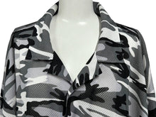 Load image into Gallery viewer, 極美品 BALENCIAGA バレンシアガ 半袖シャツ サイズ39 ポリエステル 647651 開襟 カモ柄 21SS グレー ホワイト ブラック 中古 65817