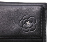 Load image into Gallery viewer, CHANEL シャネル 3つ折り財布 カメリア コンパクト 13番台 型番なし レザー シルバー金具 ブラック 美品 中古 65828
