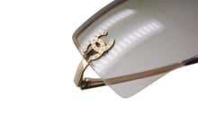 Load image into Gallery viewer, CHANEL シャネル サングラス ココマーク ラインストーン 4092-B ゴールド金具 サイズ 62□15 120 ゴールド 美品 中古 65837
