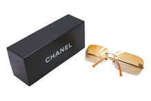 Load image into Gallery viewer, 極美品 CHANEL シャネル サングラス ココマーク ラインストーン 4017-D ゴールド金具 サイズ62□17 120 オレンジ 中古 65838