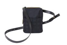Load image into Gallery viewer, 極美品 CHANEL シャネル ミニショルダーバッグ ココマーク 8番台 ニュートラベルライン ナイロン ブラック ゴールド金具 中古 65920