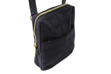 Load image into Gallery viewer, 極美品 CHANEL シャネル ミニショルダーバッグ ココマーク 8番台 ニュートラベルライン ナイロン ブラック ゴールド金具 中古 65920