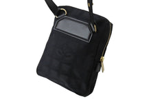 Load image into Gallery viewer, 極美品 CHANEL シャネル ミニショルダーバッグ ココマーク 8番台 ニュートラベルライン ナイロン ブラック ゴールド金具 中古 65920