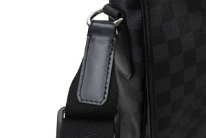 新品同様品 LOUIS VUITTON ルイヴィトン ショルダーバッグ ダニエルMM N58029 ダミエグラフィットブラック シルバー金具 中古 65926