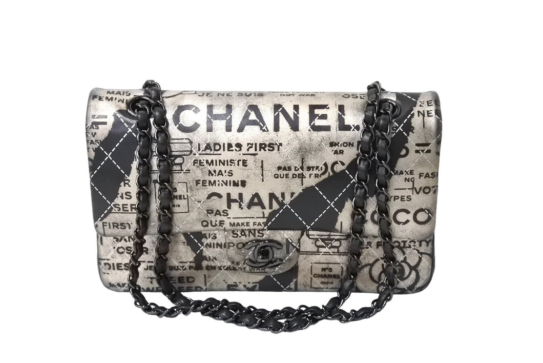 極美品 CHANEL シャネル マトラッセ25 ニュースペーパー Wフラップラップ ラムスキン ブラックシルバー 21番台 中古 65932