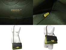 Load image into Gallery viewer, 極美品 CHANEL シャネル チェーンショルダーバッグ マトラッセ30cm 抹茶 京都 Wフラップラップ グリーン 18番台 中古 65935