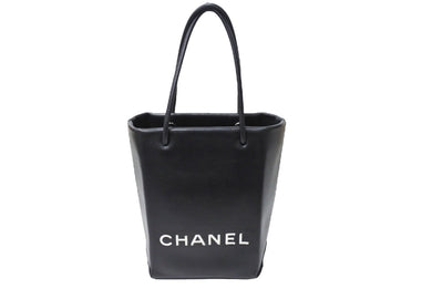 CHANEL シャネル エッセンシャル ハンドバッグ 12番台 A46880 ラムスキン ロゴ ブラック シルバー金具 美品 中古 65939