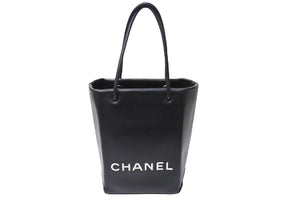 CHANEL シャネル エッセンシャル ハンドバッグ 12番台 A46880 ラムスキン ロゴ ブラック シルバー金具 美品 中古 65939