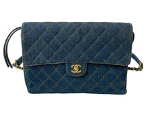 Load image into Gallery viewer, 激レア CHANEL シャネル マトラッセ デニム チェーンリュック ココマーク ブルー ゴールド金具 美品 中古 65977