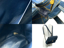 Load image into Gallery viewer, 激レア CHANEL シャネル マトラッセ デニム チェーンリュック ココマーク ブルー ゴールド金具 美品 中古 65977