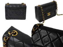 Load image into Gallery viewer, CHANEL シャネル ミニマトラッセ チェーンショルダーバッグ 3番台 1995年 ラムスキン ブラック ゴールド金具 美品 中古 66002