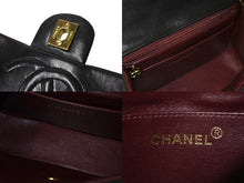 Load image into Gallery viewer, CHANEL シャネル ミニマトラッセ チェーンショルダーバッグ 3番台 1995年 ラムスキン ブラック ゴールド金具 美品 中古 66002