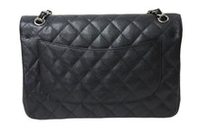 Load image into Gallery viewer, 新品同様 CHANEL シャネル チェーンショルダーバッグ マトラッセ30 キャビアスキン Wフラップ A58600 ブラック シルバー 15番台 中古 66010