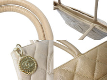 Load image into Gallery viewer, 極美品 CHANEL シャネル 復刻トート 10番台 ハンドバッグ ココマーク キャビアスキン ベージュ ゴールド金具 中古 66011