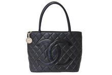 Load image into Gallery viewer, CHANEL シャネル 復刻トートバッグ ハンドバッグ 6番台 グレインドカーフスキン ブラック シルバー金具 美品 中古 66012