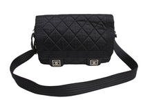 Load image into Gallery viewer, CHANEL シャネル メッセンジャーバッグ スポーツライン 10番台 ブラック 美品 中古 66014