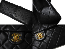 Load image into Gallery viewer, CHANEL シャネル ミニマトラッセ チェーンショルダー ショルダー 1番台 ラムスキン ブラック ゴールド金具 美品 中古 66028