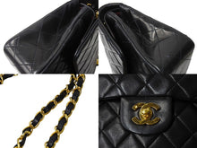Load image into Gallery viewer, 極美品 CHANEL シャネル チェーンショルダーバッグ マトラッセ23 Wフラップ ラムスキン 2番台 ブラック ゴールド 中古 66029