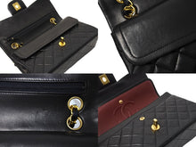 Load image into Gallery viewer, 極美品 CHANEL シャネル チェーンショルダーバッグ マトラッセ23 Wフラップ ラムスキン 2番台 ブラック ゴールド 中古 66029