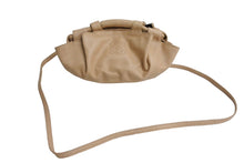 Load image into Gallery viewer, LOEWE ロエベ ナッパアイレ アナグラム 2WAY ショルダーバッグ ハンドバッグ 060802 天然皮革 ベージュ 美品 中古 66061