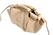 Load image into Gallery viewer, LOEWE ロエベ ナッパアイレ アナグラム 2WAY ショルダーバッグ ハンドバッグ 060802 天然皮革 ベージュ 美品 中古 66061