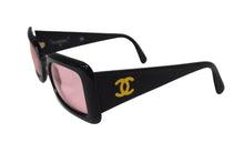 Load image into Gallery viewer, CHANEL シャネル ココマーク サングラス ブラック パープル アイウェア 眼鏡 ロゴ 05977 ゴールド金具 美品 中古 66070
