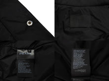 画像をギャラリービューアに読み込む, PRADA プラダ ジャケット 18AW ナイロンパデッド半袖パデッドシャツ SC458M S182 サイズS ブラック 美品 中古 66092 