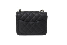 Load image into Gallery viewer, CHANEL シャネル ショルダーバッグ ミニマトラッセ ソフトキャビア チェーンショルダー 17番台 17cm シルバー金具 美品 中古 66099