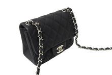 Load image into Gallery viewer, CHANEL シャネル ショルダーバッグ ミニマトラッセ ソフトキャビア チェーンショルダー 17番台 17cm シルバー金具 美品 中古 66099