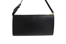 Load image into Gallery viewer, 極美品 LOUIS VUITTON ルイヴィトン ポシェット アクセソワール アクセサリーポーチ エピ M52942 ブラック ゴールド金具 中古 66109